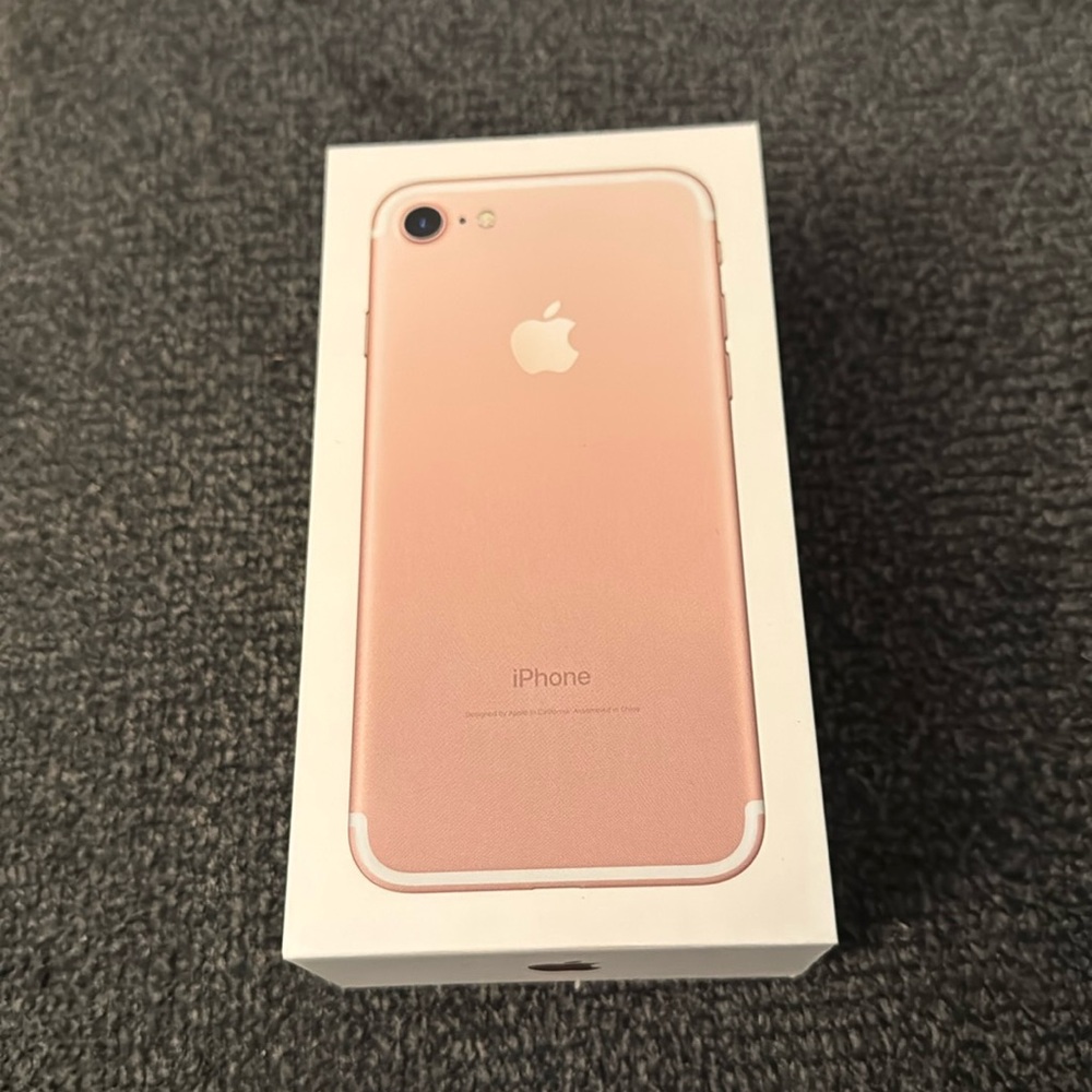 New iPhone 7 Rose Gold 32GB T Mobile